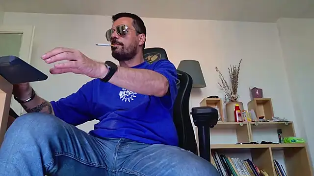 ChrisKox online show from May 26, 5:09 pm