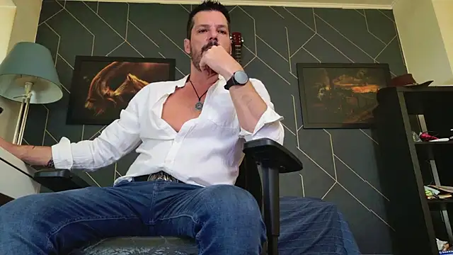 ChrisKox online show from April 1, 8:27 am