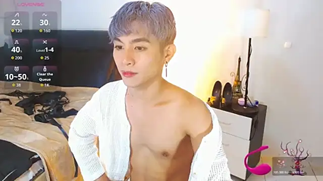 WildestTwink online show from April 13, 6:19 pm