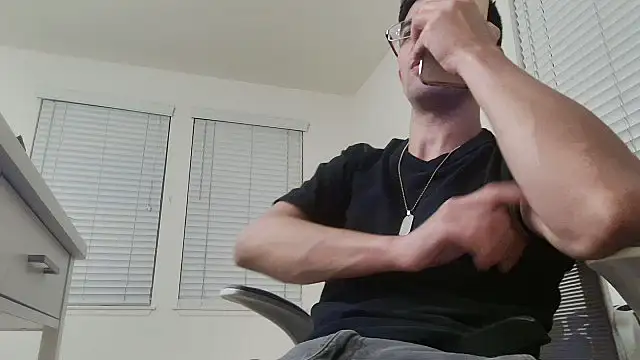 SebastianReiss online show from April 16, 3:39 am