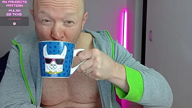 kevintyler69 online show from May 22, 2:27 am