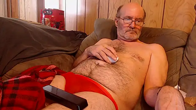 snickers1 online show from April 15, 4:51 pm