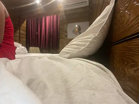 Alexx RAJ online show from December 31, 1:30 pm