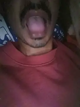 dreamtoungelick69 online show from July 4, 8:34 pm
