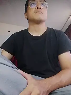 Mghty-cockl88 online show from April 2, 1:41 pm