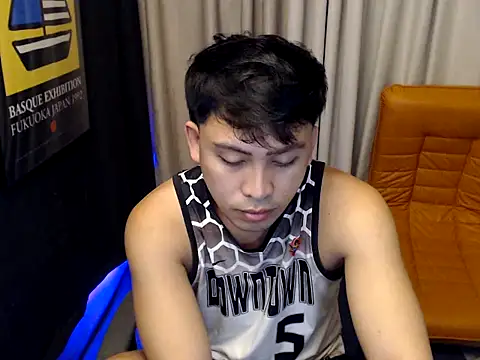 princeJayX online show from April 14, 5:56 pm