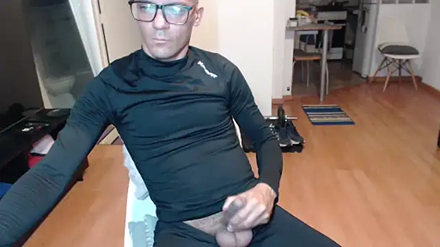 guachin hunk online show from April 9, 4:10 am