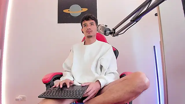 diego latino online show from September 14, 8:33 pm