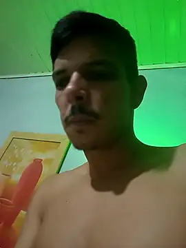 JuninhoPilati online show from April 1, 3:52 am