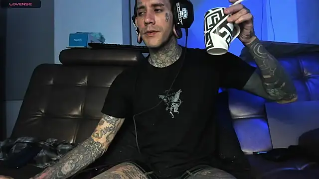josh  ackerman online show from July 30, 12:43 am