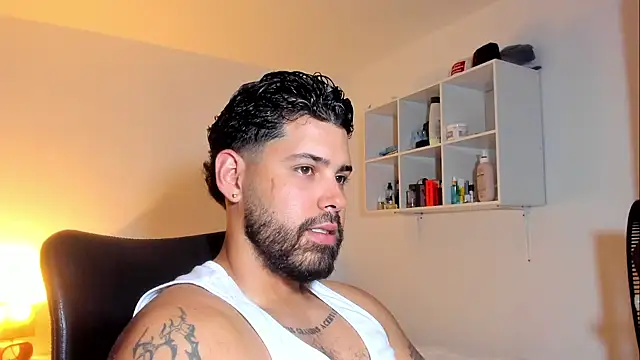 Justyn Torres online show from March 25, 1:04 pm