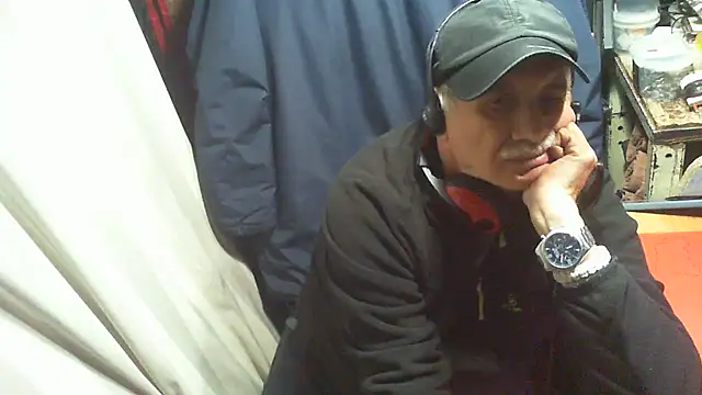 nonnomaturobisex online show from March 15, 5:52 pm