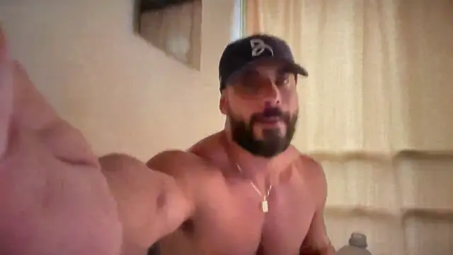 romeolovedark online show from April 1, 9:23 pm