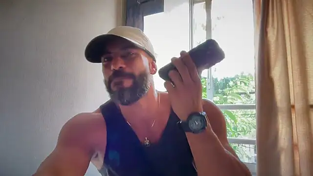 romeolovedark online show from May 31, 7:26 pm