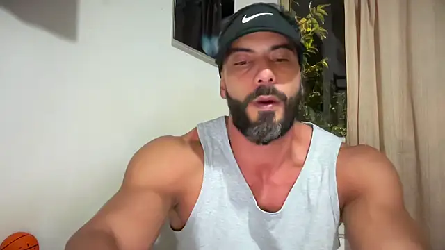 romeolovedark online show from May 17, 3:14 am