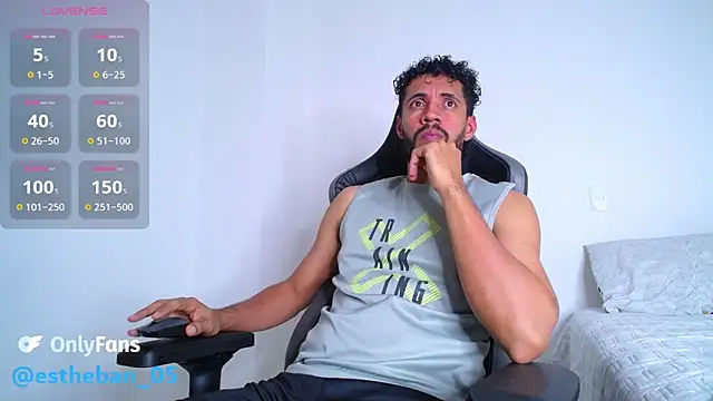 steven smith05 online show from September 9, 1:49 am