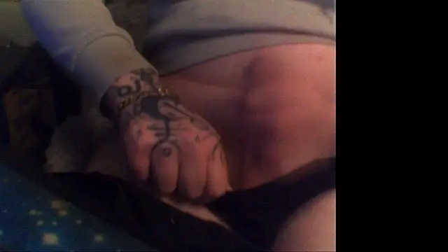 Justinahlbergswedenlive94 online show from March 15, 9:38 pm