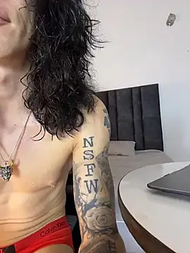 tommylongxx online show from February 1, 12:20 am