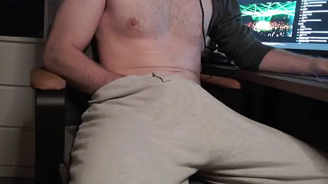 someone007980 online show from March 17, 8:33 pm