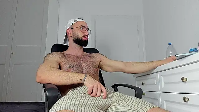 MichaelMasterss online show from March 5, 11:01 pm