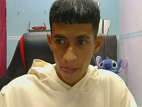 Angelstripboy online show from May 19, 6:36 pm