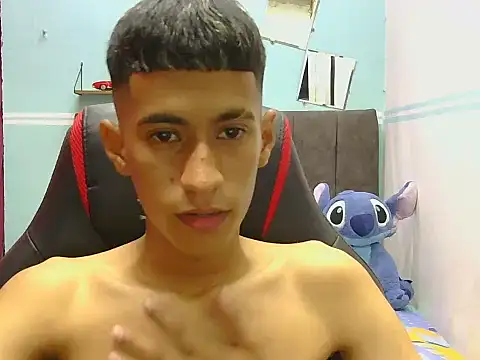 Angelstripboy online show from May 11, 11:35 pm