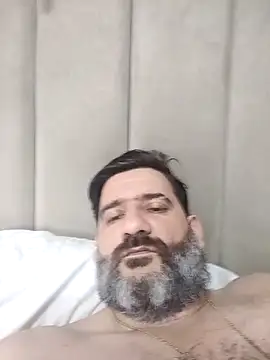 Maxi TheBigDaddy online show from April 2, 9:00 pm