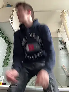 Toyjungee online show from April 1, 9:22 am