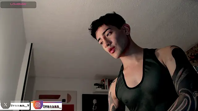 ivaaaan  online show from March 5, 10:28 pm