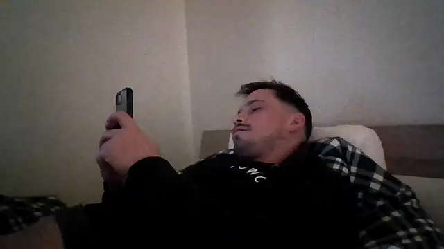 Jonkitzler1 online show from January 11, 2:54 pm