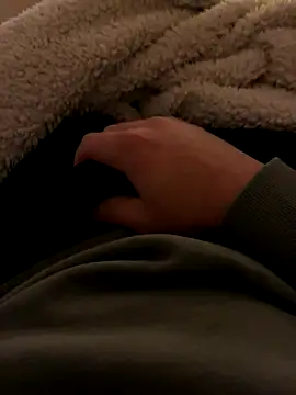 Jonkitzler1 online show from December 4, 4:36 pm