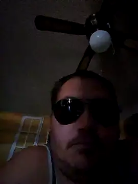 valhallacouple420 online show from September 15, 12:02 am