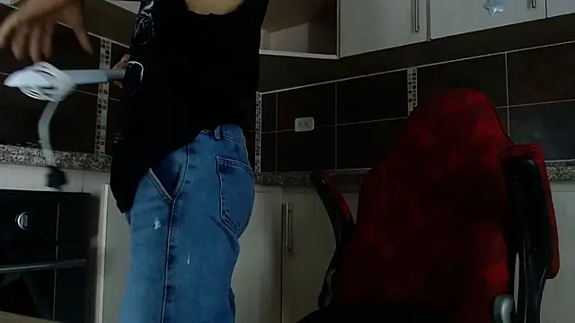 AlbertBernal69 online show from February 17, 2:32 am