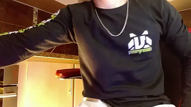 AlbertBernal69 online show from February 20, 3:14 am