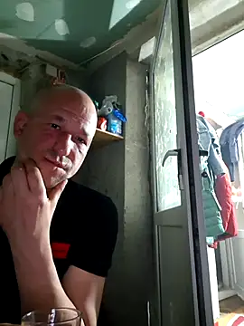 Resolved Twin online show from April 12, 2:15 am