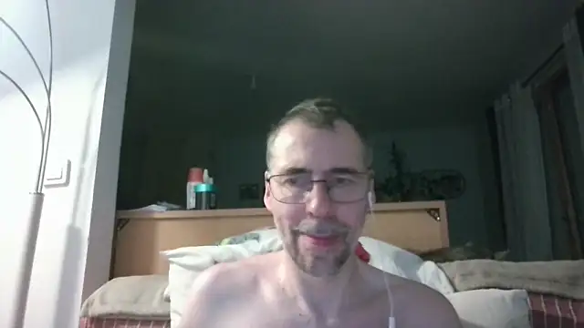ptitcanard60600 online show from May 24, 10:38 pm