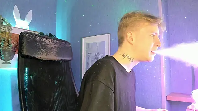 AlexxSweet online show from March 13, 7:05 am