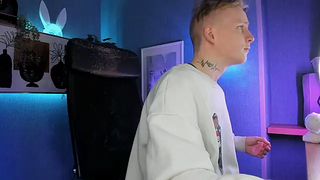 AlexxSweet online show from February 21, 6:47 am