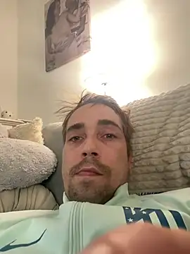 SweetBoy32 online show from December 17, 9:07 am