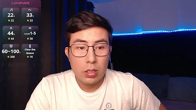 andrewmhilton  online show from May 31, 6:03 am