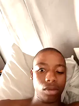 BLACK BOTTOM03 online show from April 2, 11:40 am