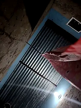 Emir Hassam online show from December 2, 7:33 am