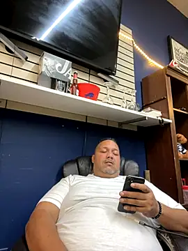 bigzae82 online show from October 1, 7:23 am