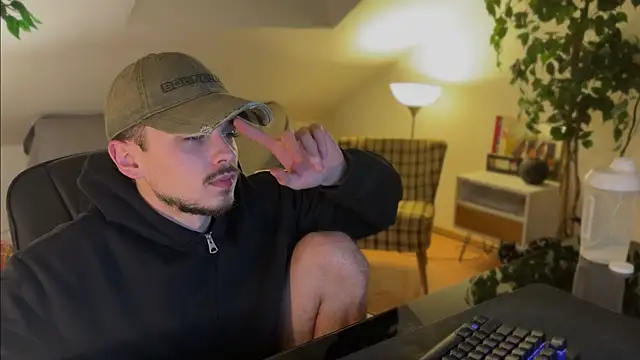 naked psy online show from December 14, 1:12 am