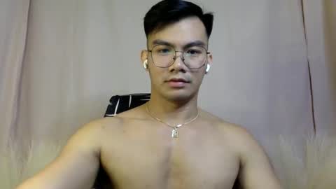 Bruce online show from December 12, 3:10 am