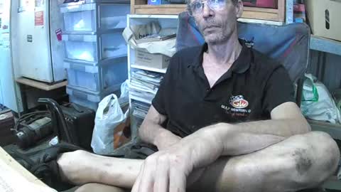 04oldskool online show from January 15, 6:43 am