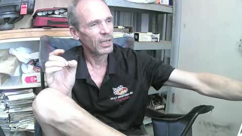 04oldskool online show from December 13, 12:42 am