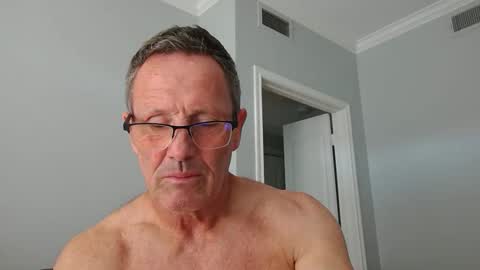 13glanmorfa online show from December 15, 4:26 pm