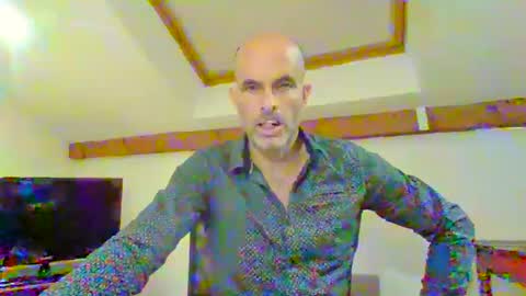 djulia online show from December 11, 8:27 am