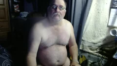 Snapshot of 1dusty60 chatting on December 19, 10:34 am 1dusty60 online show from December 19, 10:34 am